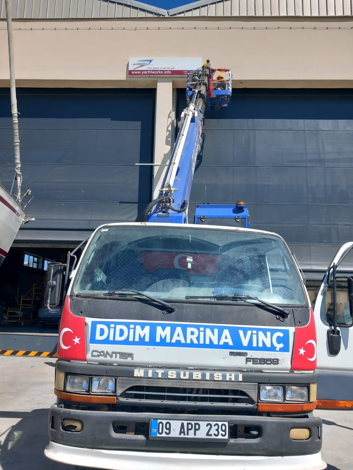 Akülü ve Dizel Manlift Arasındaki Seçim